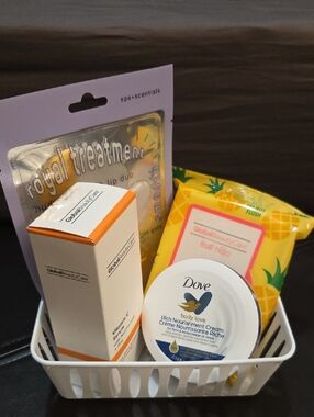 4 Piece Gift Set With Dove Body Cream And Basket - White And Yellow